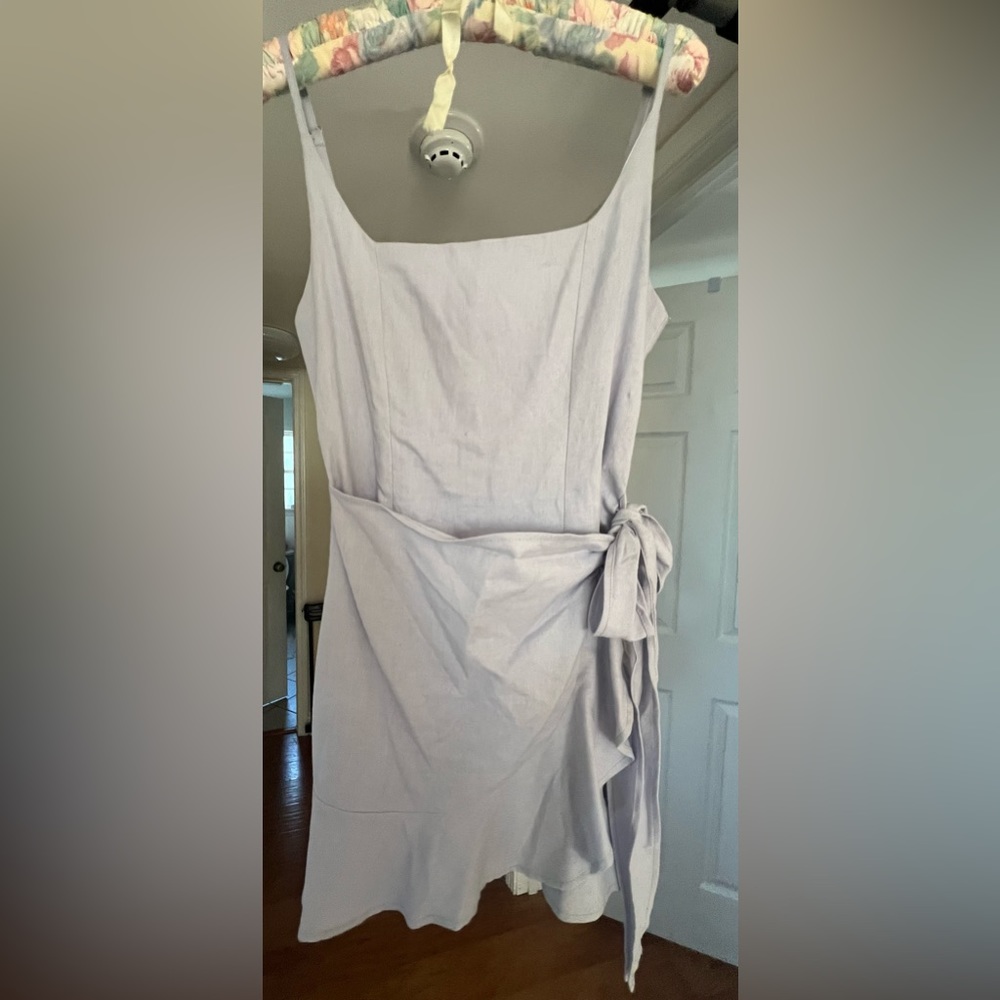Beautiful dress in perfect condition, blue, size 4.